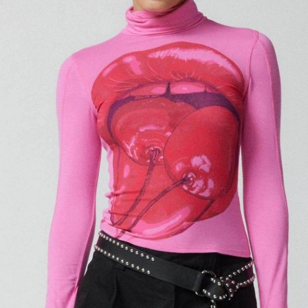 Urban Outfitters Sierra Cherry Turtleneck
